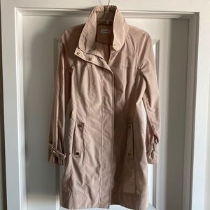 NWOT - Calvin Klein raincoat